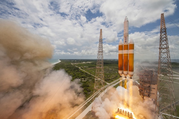 Photo of the ULA Delta IV launching taken from the tower, released in the public domain by US DoD